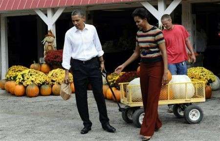 Halloween 2011 alla Casa Bianca: Michelle e Barack Obama scelgono le zucche per le decorazioni!