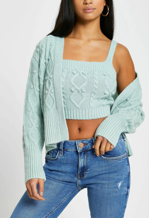 ragazza outfit con cardigan