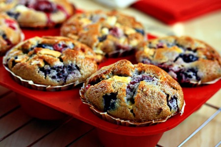 Muffin ai frutti di bosco, colazione perfetta e golosa