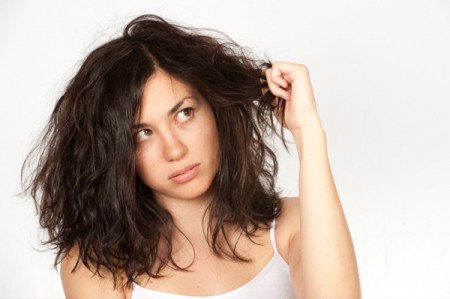 Le donne hanno sempre un problema per la testa: i capelli! Solo il 7% ama i propri…