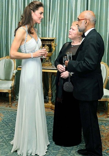 Kate Middleton in abito da sera vintage firmato Amanda Wakeley: elegantissima!