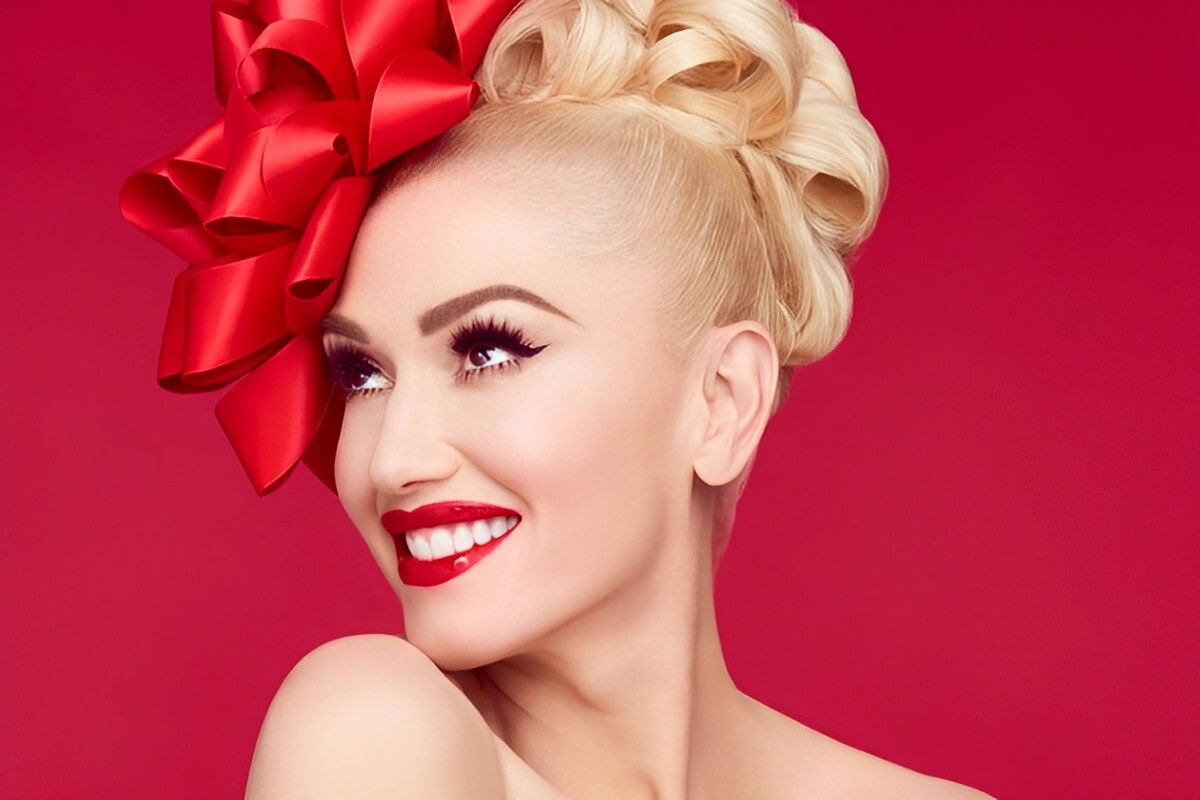 Le acconciature per capelli più glamour da sfoggiare a Natale e Capodanno