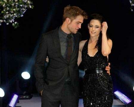 Kristen Stewart in Roberto Cavalli alla premiere di Breaking Dawn a Londra, le foto