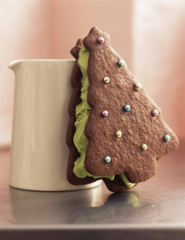 Biscotti al cioccolato con ripieno al pistacchio