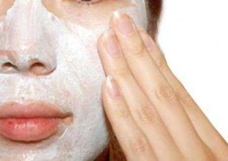 Pulizia viso, quando farla per ottenere più risultati?