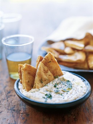 Antipasti facili e veloci: salsa di cannellini e crostini