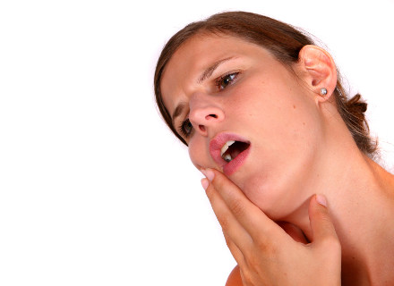 Tra i disturbi della gravidanza ci sono anche afte e infezioni alla bocca, i consigli per evitarle
