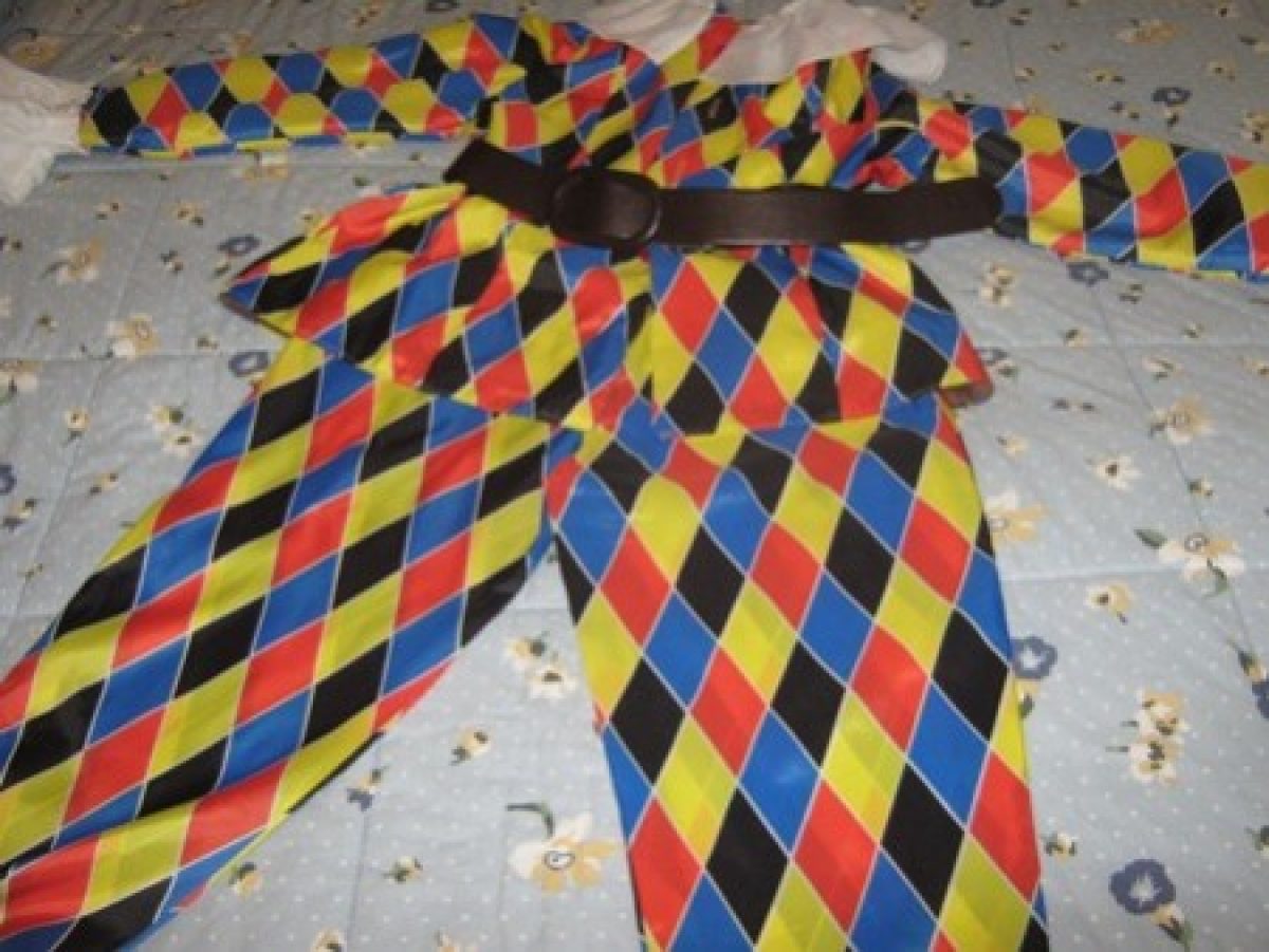Vestiti di Carnevale fai da te: come realizzare il costume da Arlecchino |  Pourfemme