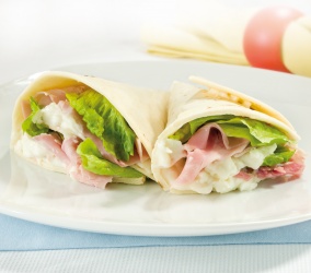 Ricette leggere: la piadina con prosciutto e stracchino