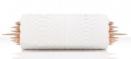 Clutch Christian Louboutin, il modello “Marquise” con stampa pitone e punte aguzze