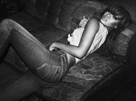 Rihanna per Armani Jeans