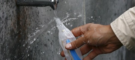 Cure miracolose a base di acqua di Lourdes, scoperta truffa ai danni di malati gravi