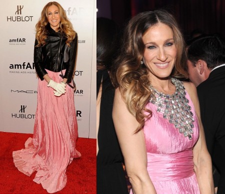 Sarah Jessica Parker con un abito Oscar de la Renta abbinato ad un chiodo di pelle