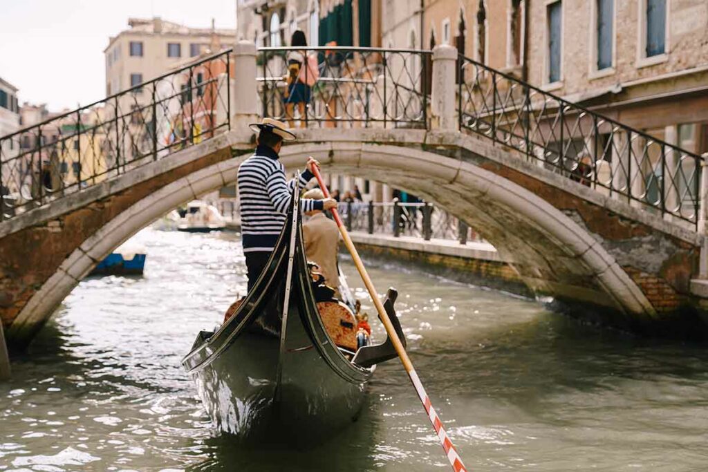 gondola con gondoliere venezia