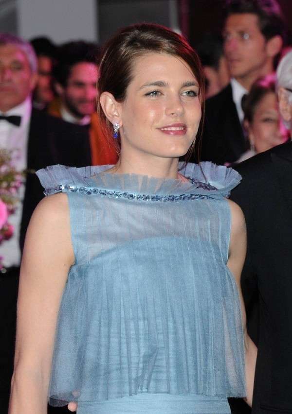 Charlotte Casiraghi in Chanel al Ballo della Rosa [FOTO]