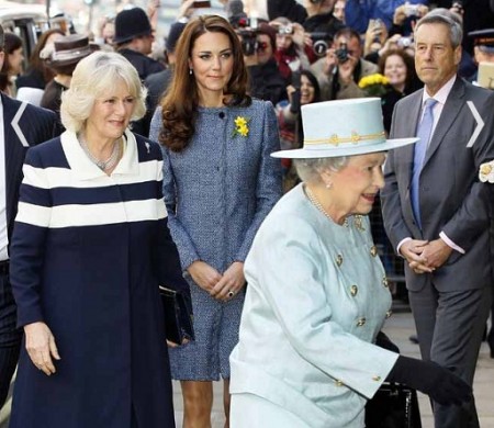 Kate Middleton, shopping di famiglia ai Grandi Magazzini