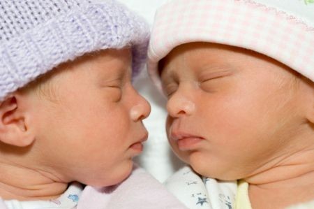 Gravidanza gemellare da record: donna in attesa di 9 bambini