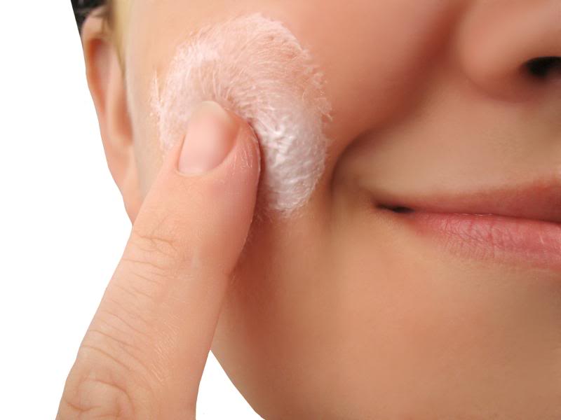Creme per il viso anti-age, come sceglierle in base agli ingredienti