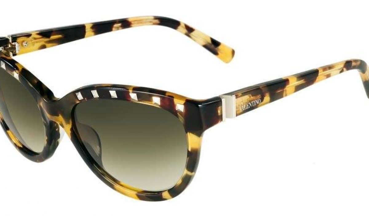Occhiali da sole Valentino, la nuova collezione Rockstud con le borchie  [FOTO] | Pourfemme