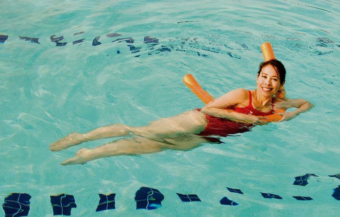 Dimagrire è più facile con l’acqua fitness, ecco le novità in piscina