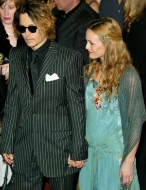 Johnny Depp e Vanessa Paradis si separano, l’addio ufficiale dopo 14 anni d’amore [FOTO]