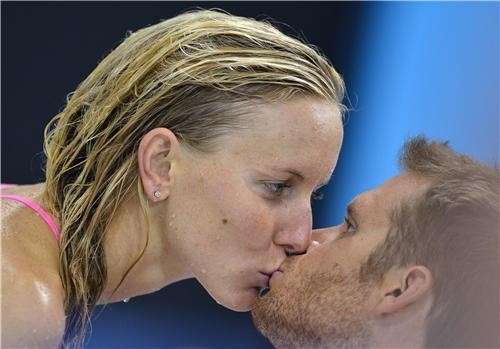 Olimpiadi di Londra 2012, tutti i baci più emozionanti [FOTO]