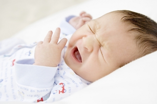 Coliche del neonato: cause, rimedi e cibi da evitare