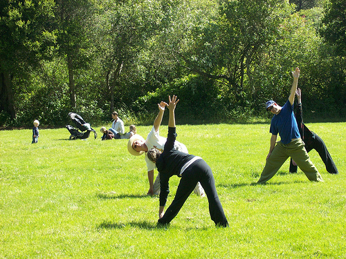 Yoga in menopausa: esercizi utili per restare in forma