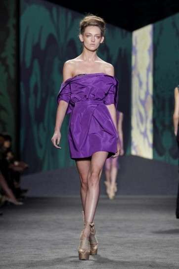 Sfilata Vera Wang Primavera/Estate 2013 [FOTO]