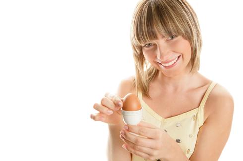 Il carattere di una donna si vede da come mangia le uova