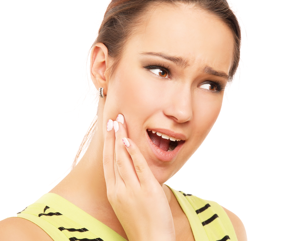 Mal di denti: tutti i rimedi naturali e farmacologici