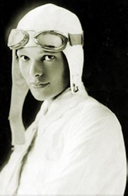 Amelia Earhart, la donna che voleva dominare il cielo