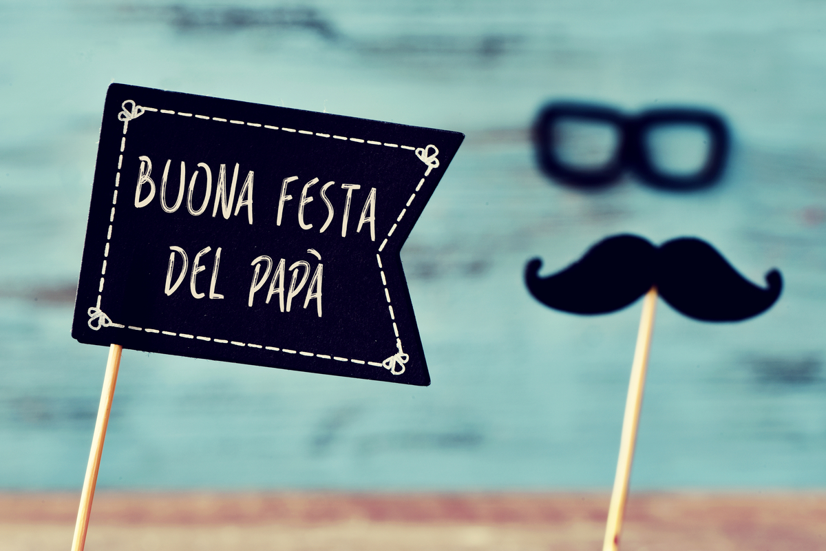 targhetta con scritta buona festa del papà
