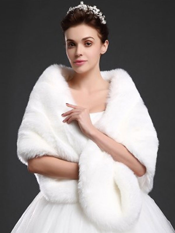 Faux fur stola matrimonio