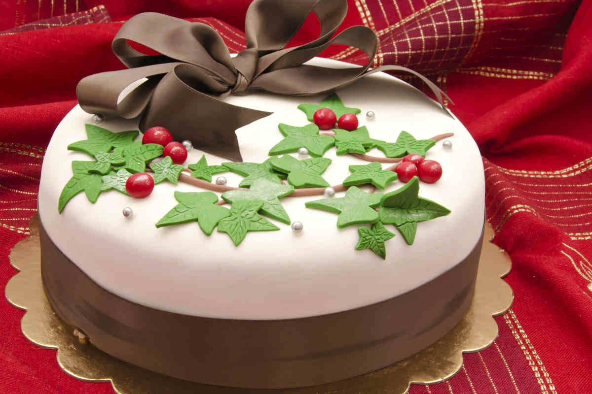 torta di natale decorata finemente