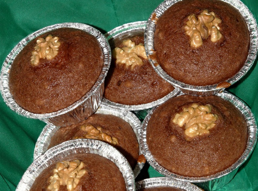 Muffin al cacao con banana e noci, dolce light per Natale