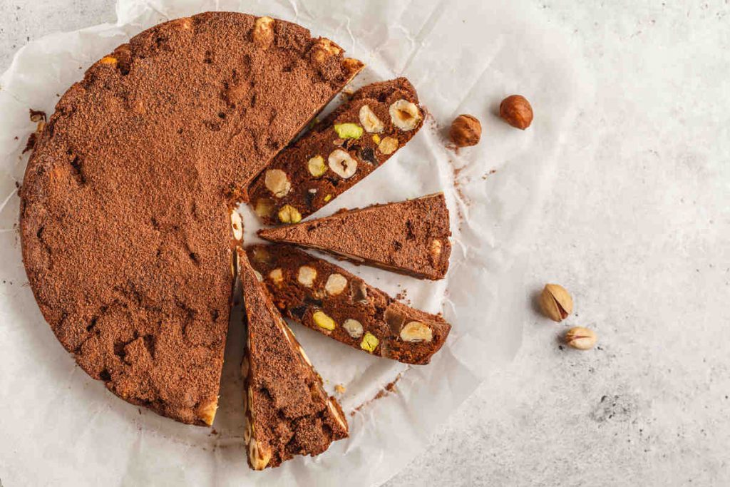 panforte con nocciole pistacchi e cioccolato