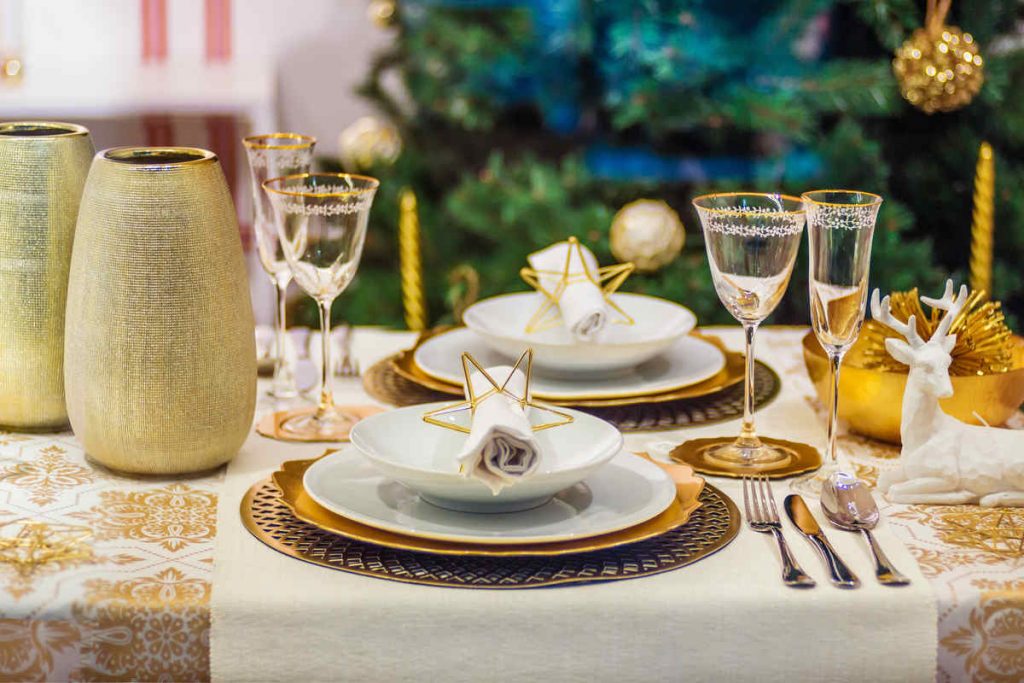 tavola apparecchiata per Capodanno