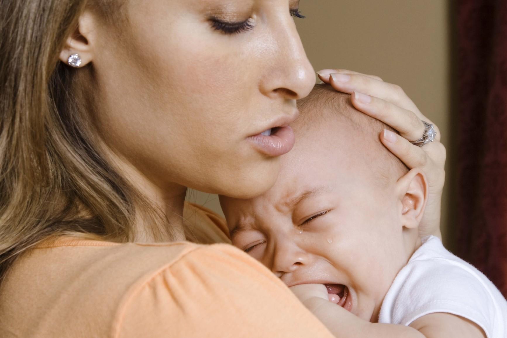 Stitichezza nel neonato: rimedi, cause e cosa fare