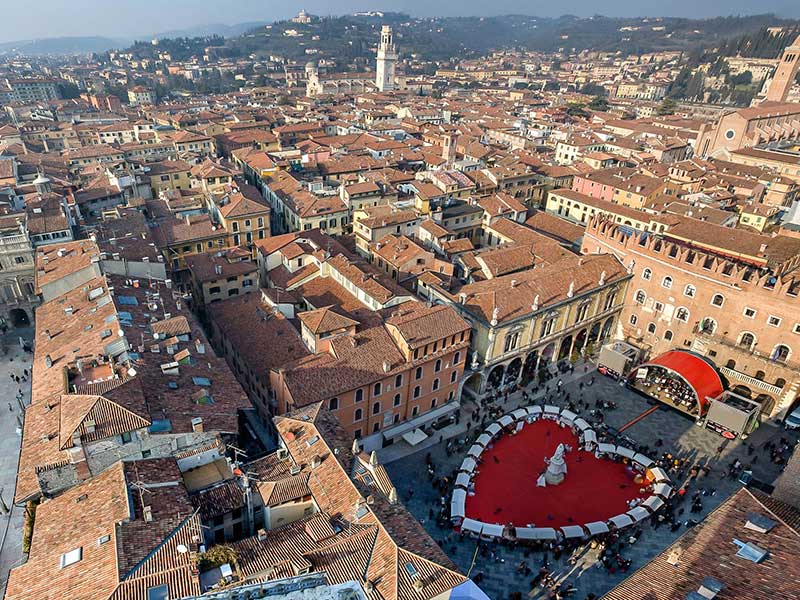 San Valentino: gli eventi per innamorati in tutta Italia