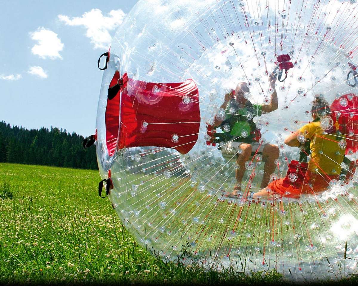 Lo zorbing: cos’è e come si fa [FOTO]