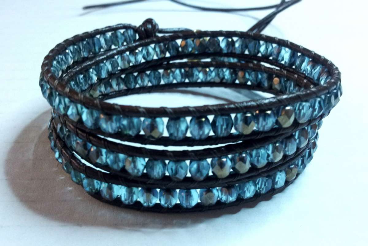 Bracciale azzurro