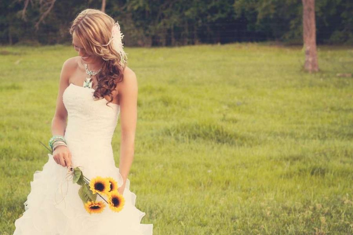 Abiti da sposa country chic per un matrimonio romantico [FOTO] | Pourfemme