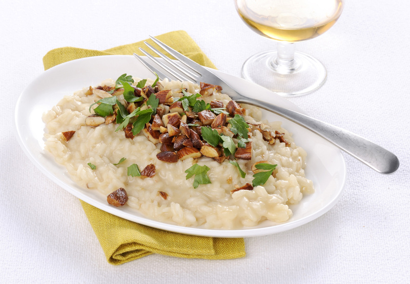 Risotto alla verza e mandorle, ricetta light