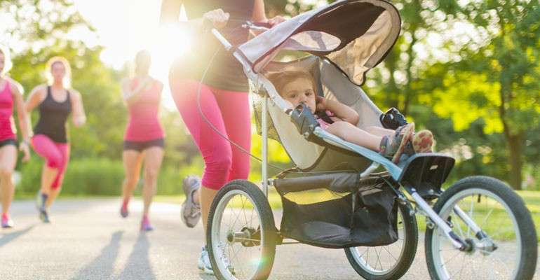 Baby fitness: gli esercizi per mamme con neonati [FOTO]