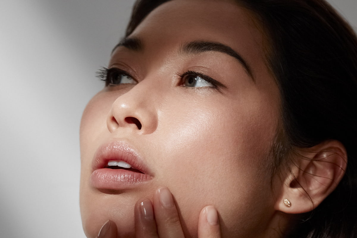 Modella con pelle luminosa ed idratata - migliori creme idratanti viso con un buon inci