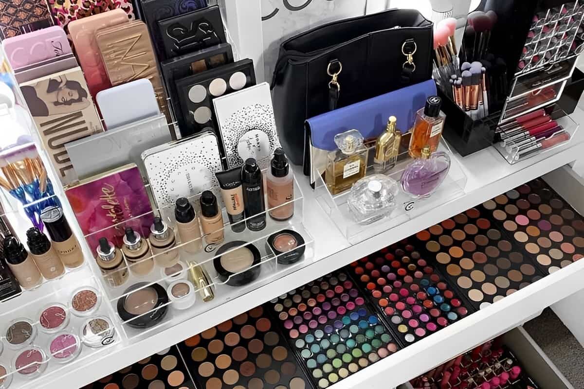 Make-up collection