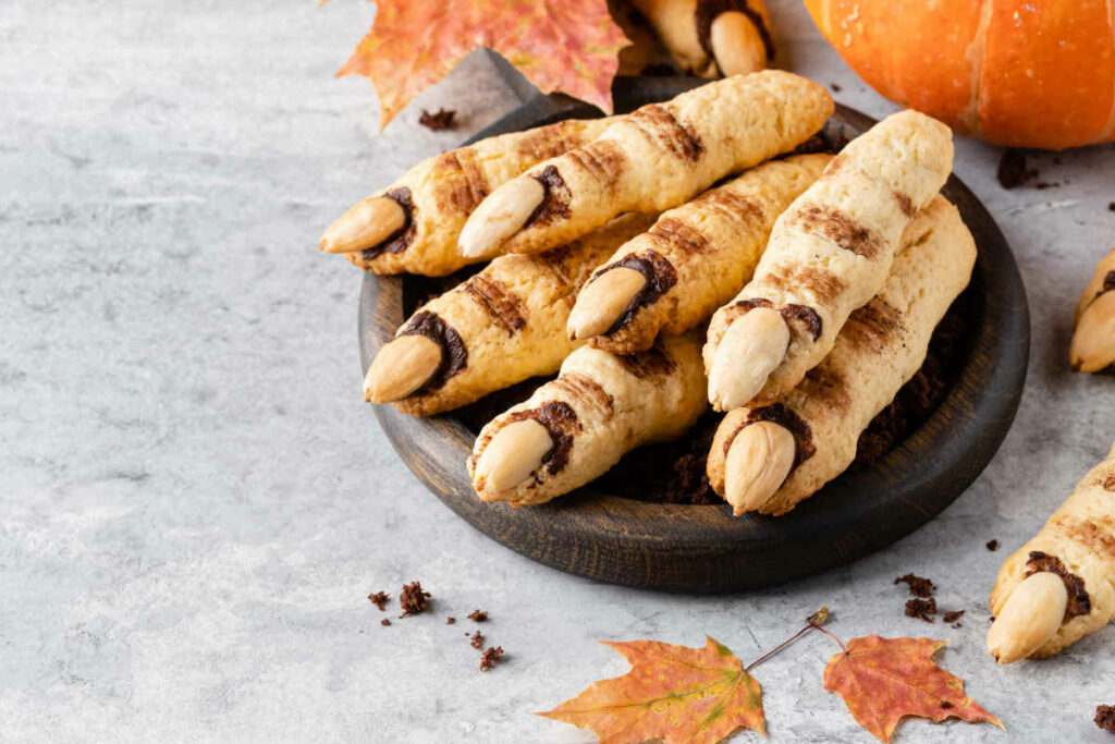 biscotti a forma di dita da strega per Halloween