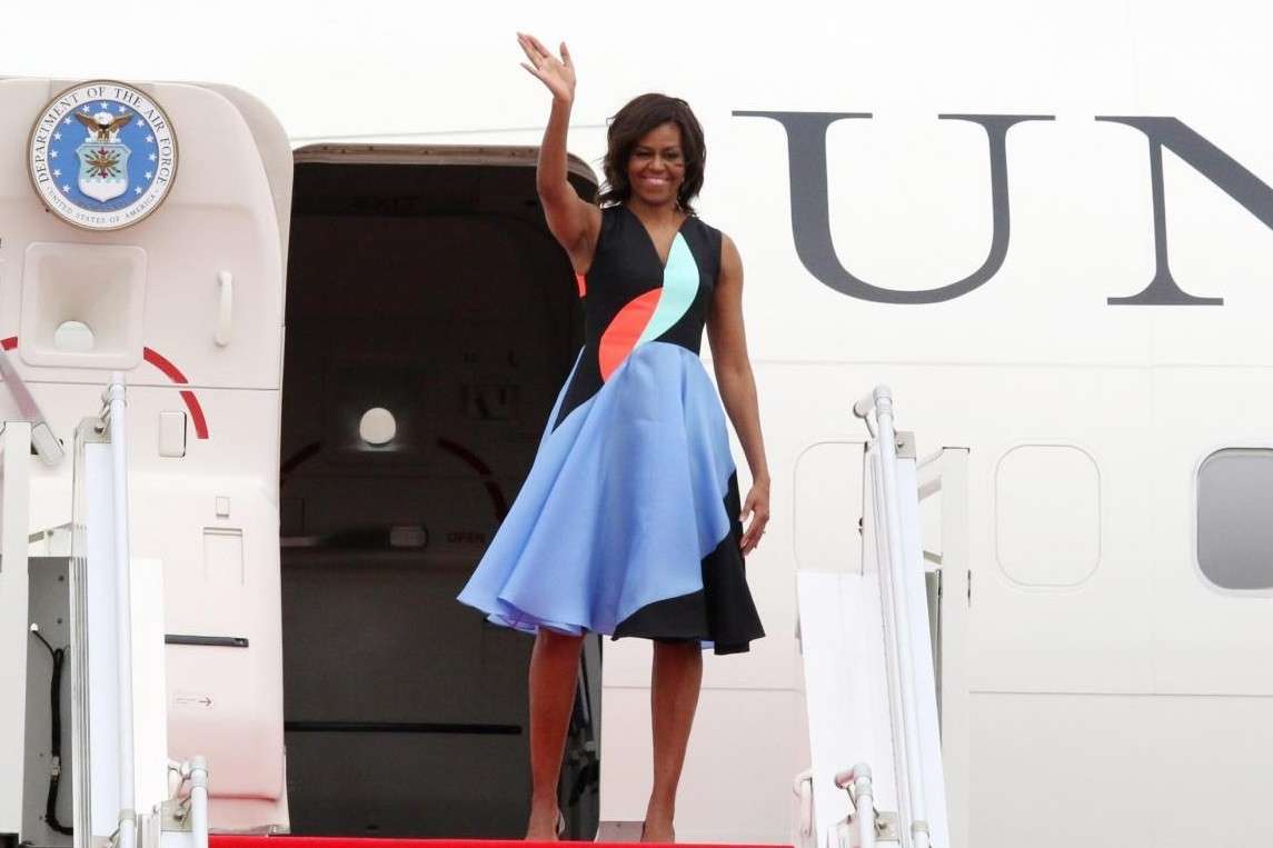 Michelle Obama con un abito in color block