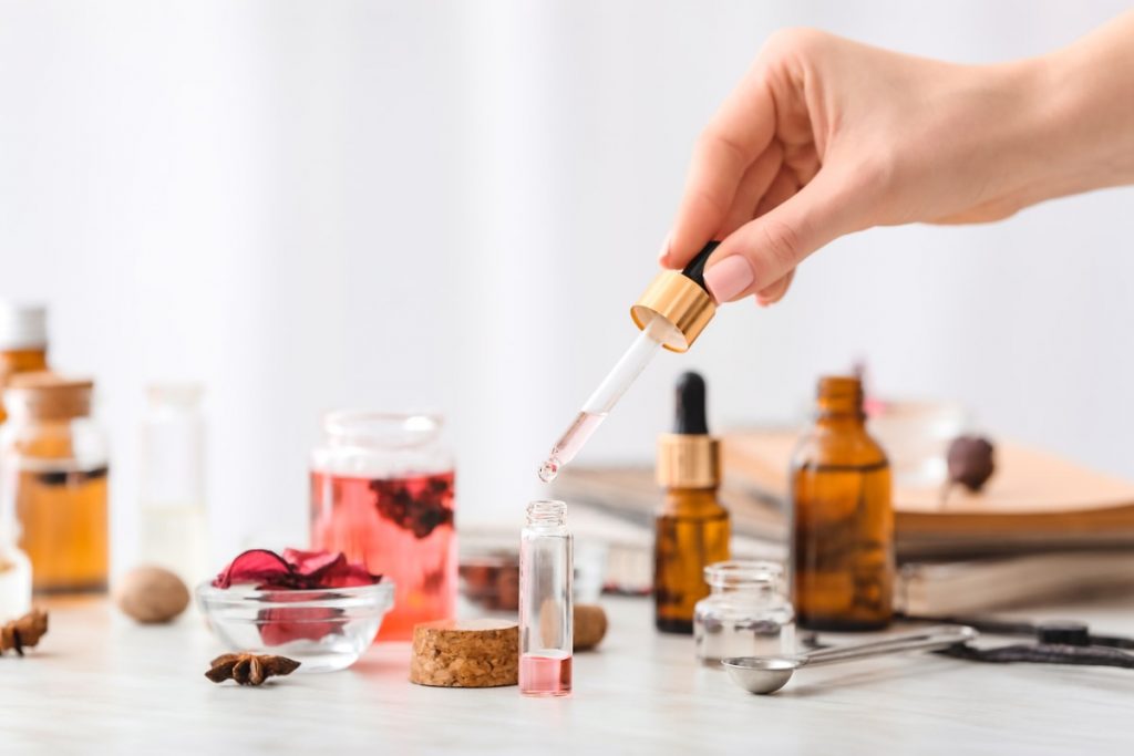 bottigliette con fragranze per profumo personalizzato